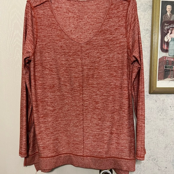 Sweater - Picture 1 of 2